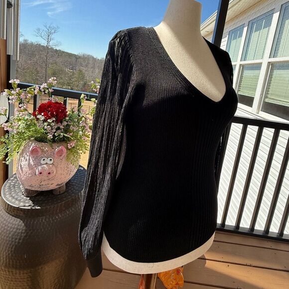 White House Black Market sheer Sleeve Sweater NWOT - Picture 4 of 7